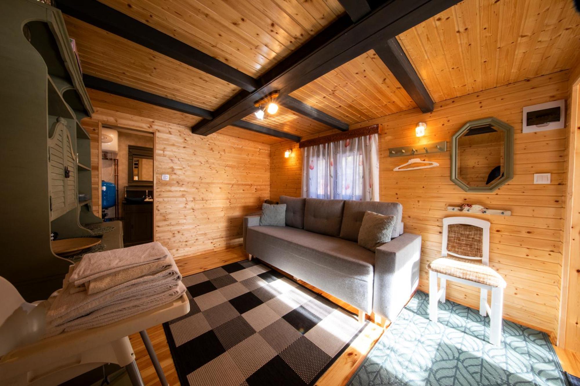 Cabana Adrienne Izvoru Mureşului Exterior foto